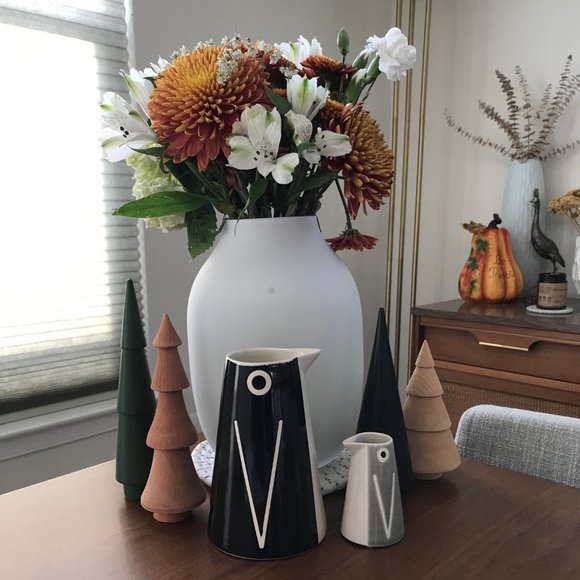 Penguin Vases (Pair) - Picture 2 of 4